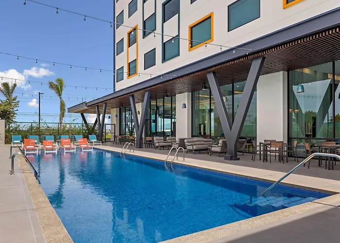Hotel Hampton By Hilton Guanacaste Airport 3*