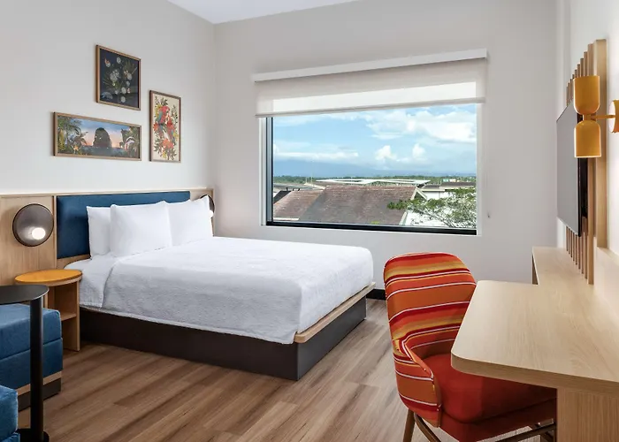 Hampton By Hilton Guanacaste Airport Hotel 3*