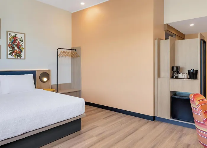 Hampton By Hilton Guanacaste Airport Hotel 3*